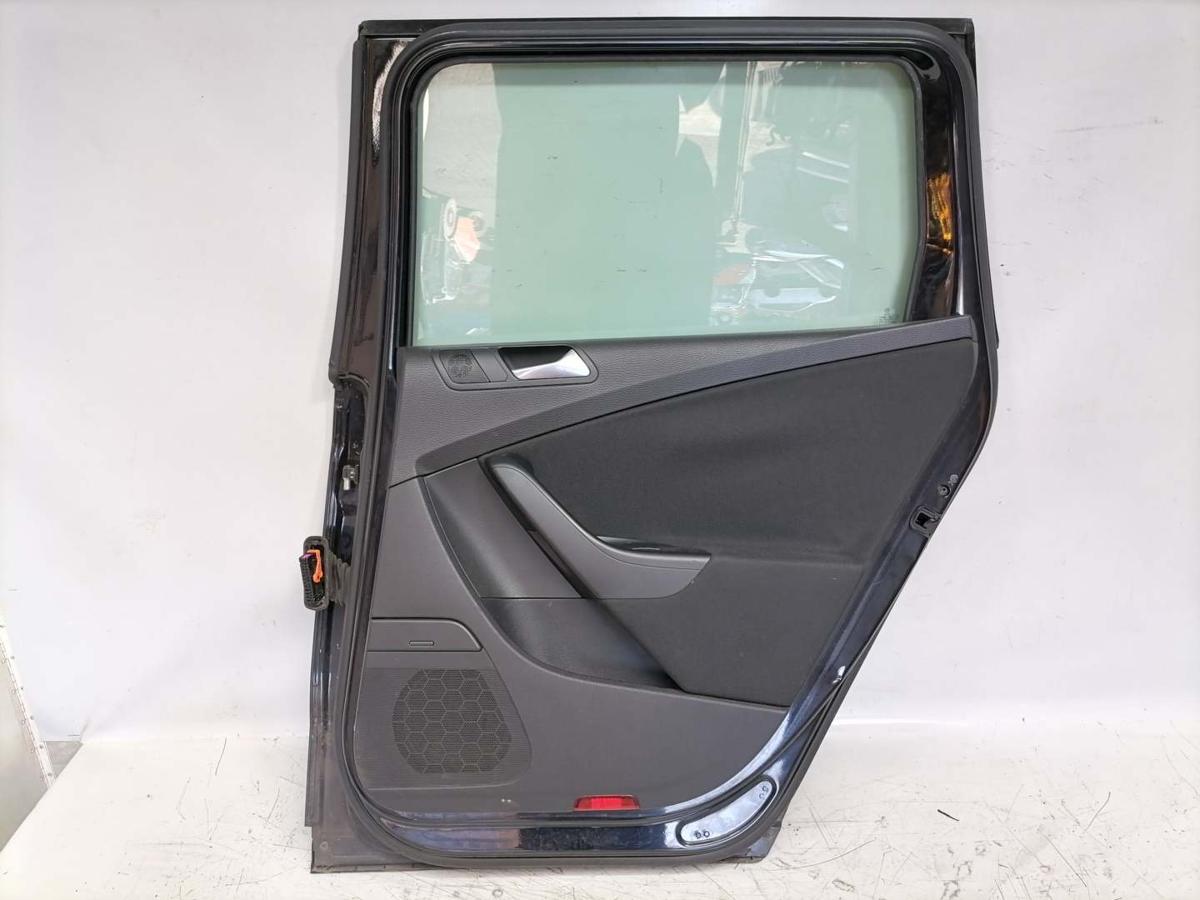 VW Passat 3C original T&uuml;r hinten rechts Kombi Variant LC9X Deepblack Bj.2009